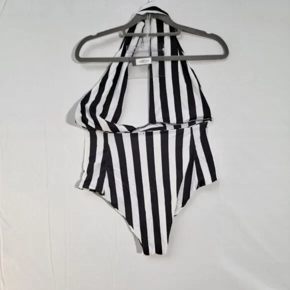 Pretty Little Thing Black & White Striped One Piece Sexy Bikini Swimsuit Size 10 - Picture 5 of 10